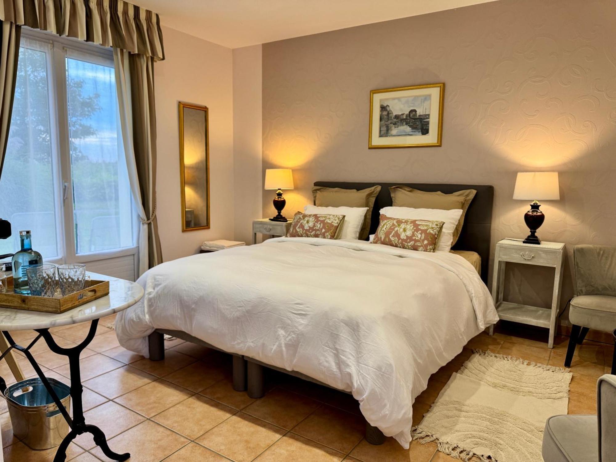 Les Vieilles Digues Bed & Breakfast Beauvoir  Exterior photo